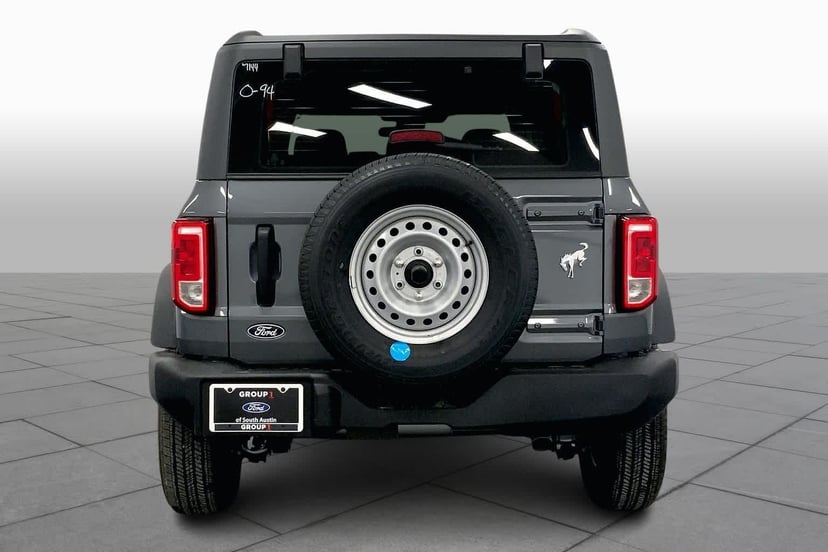 2026 Ford Bronco - Image 3
