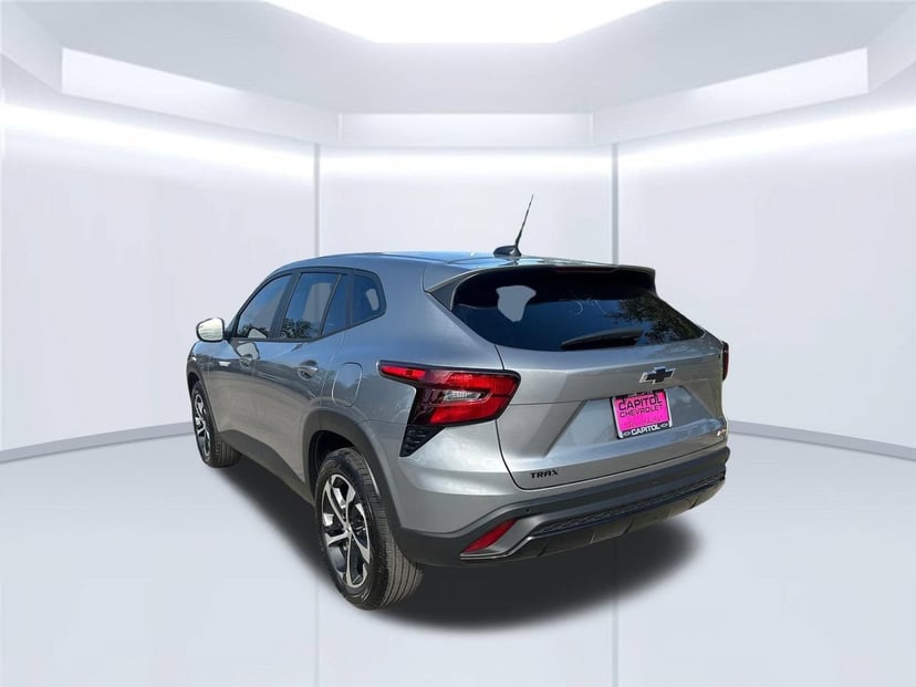 2026 Chevrolet Trax - Image 2