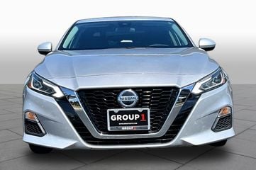2022 Nissan Altima - Image 1
