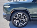 2024 Rivian R1S - Preview 9