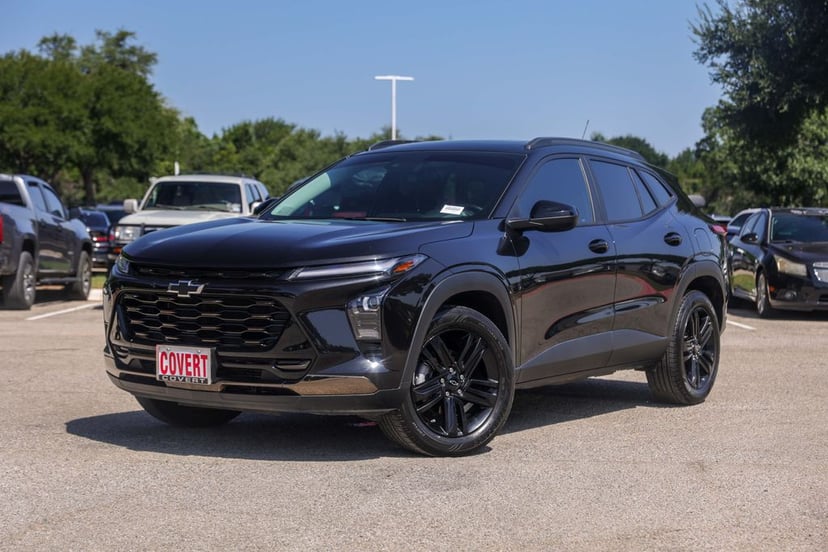 2025 Chevrolet Trax - Image 1