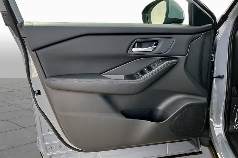 2026 Nissan Rogue - Image 3