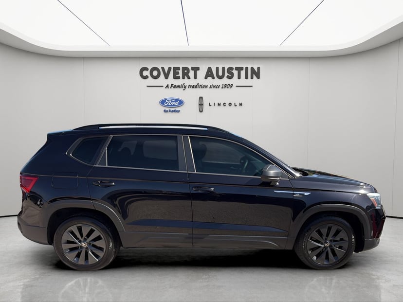 2022 Volkswagen Taos - Image 3