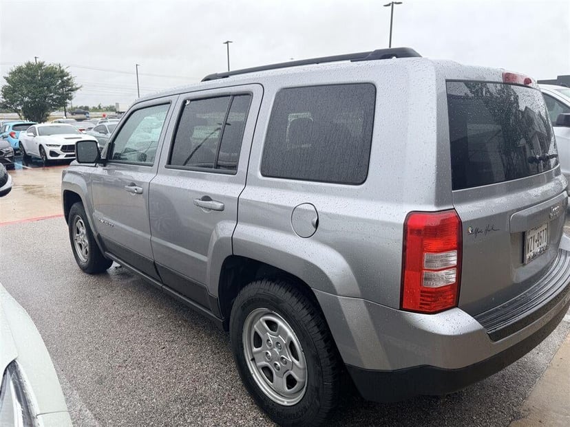 2016 Jeep Patriot - Image 3