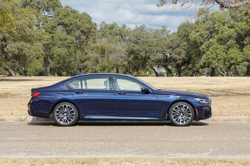 2020 BMW 750i Chauffeur Edition - Image 3