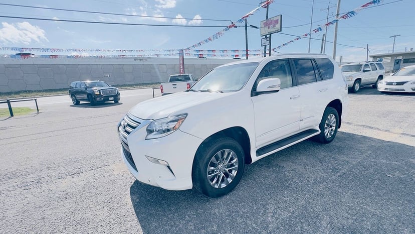 2016 Lexus GX - Image 1
