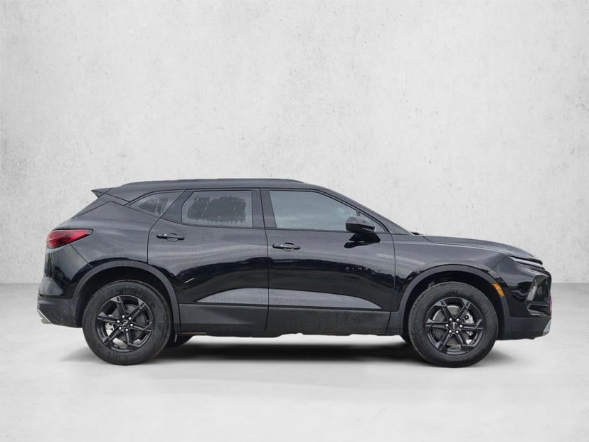 2026 Chevrolet Blazer - Image 2