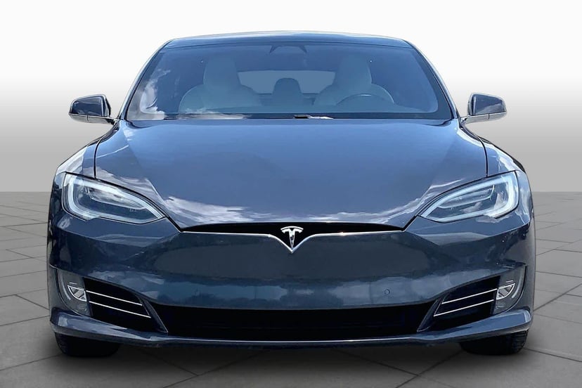2020 Tesla Model S - Image 1
