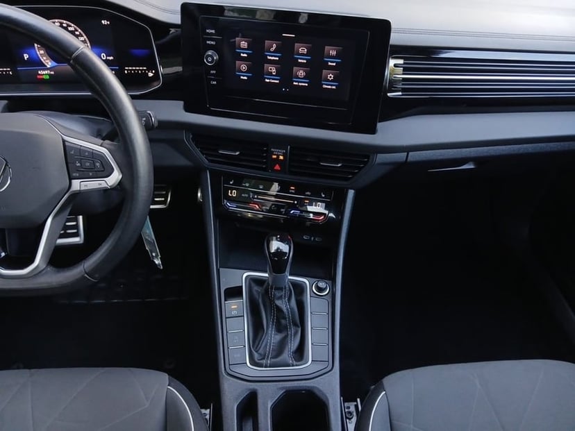 2025 Volkswagen Jetta - Image 3