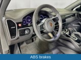 2021 Porsche Cayenne - Preview 9