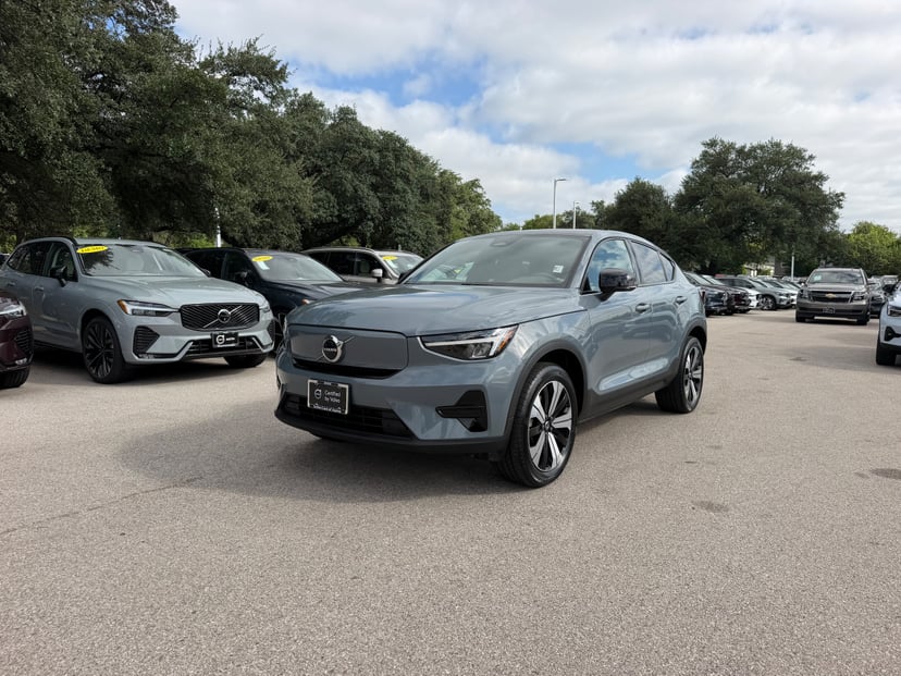 2023 Volvo c40 - Image 1