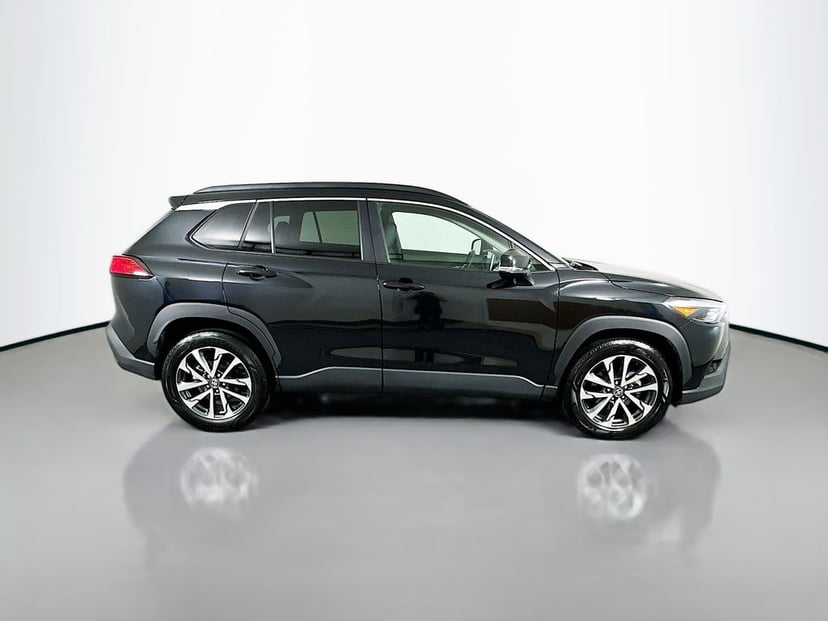 2025 Toyota Corolla Cross - Image 2