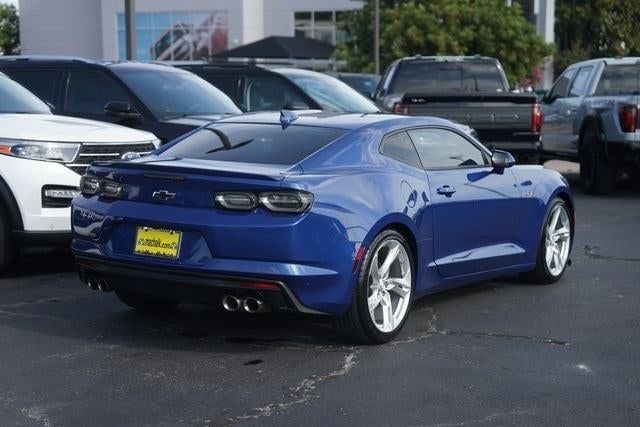2022 Chevrolet Camaro - Image 3