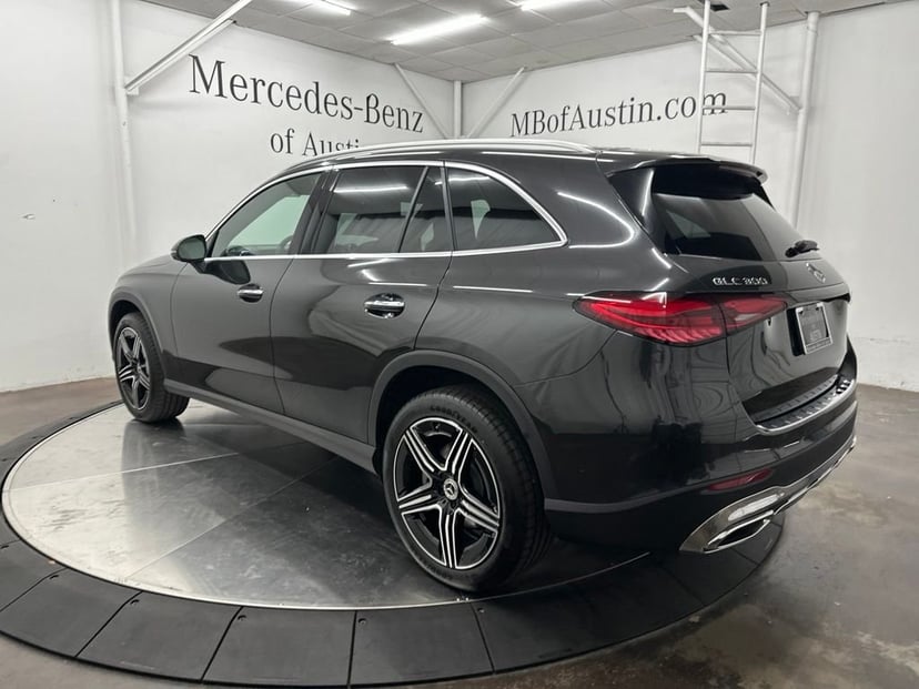 2027 Mercedes-Benz GLC - Image 2