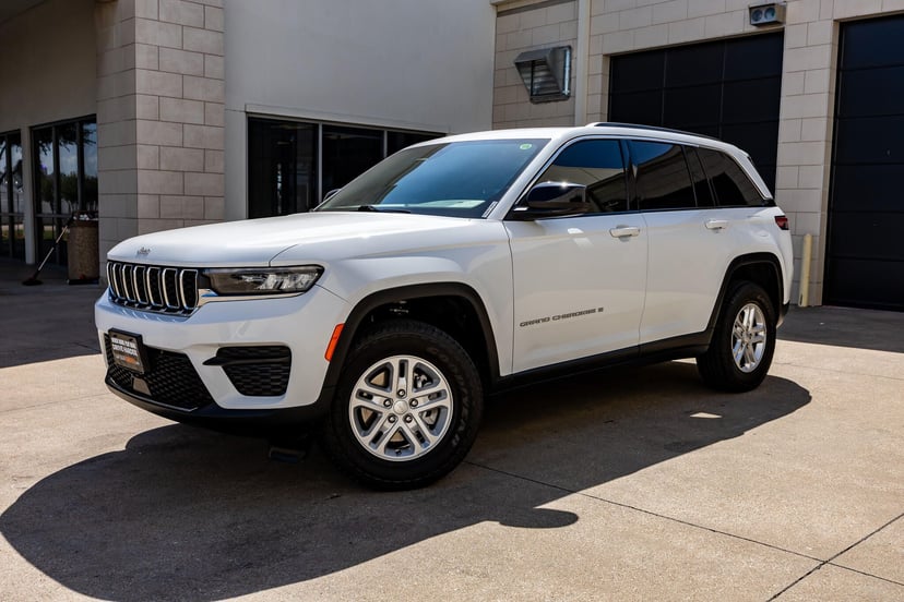 2025 Jeep Grand Cherokee - Image 1