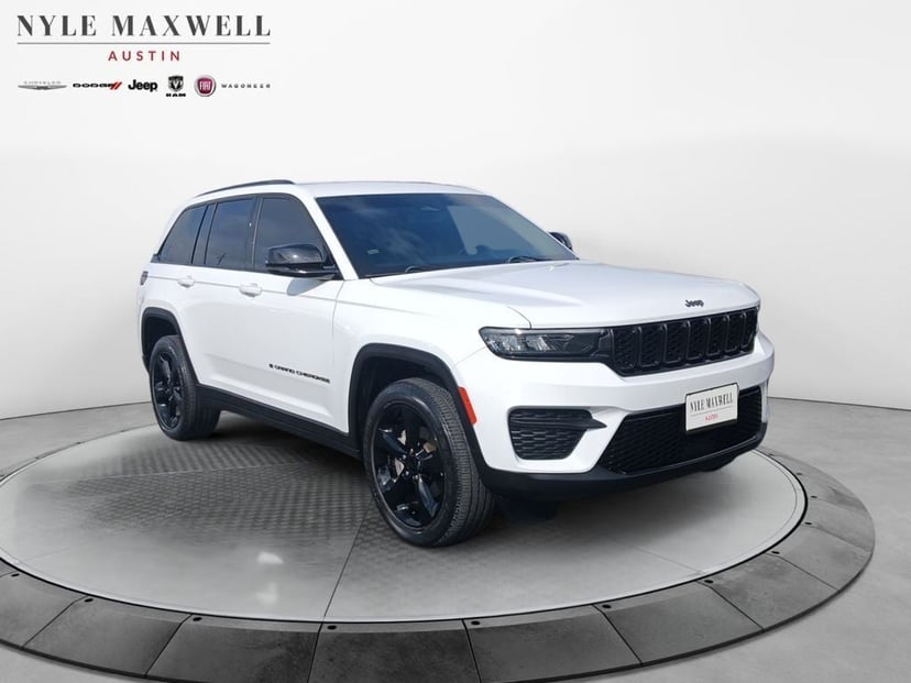 2023 Jeep Grand Cherokee - Image 1