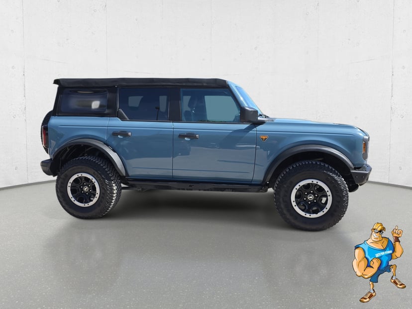 2021 Ford Bronco - Image 3