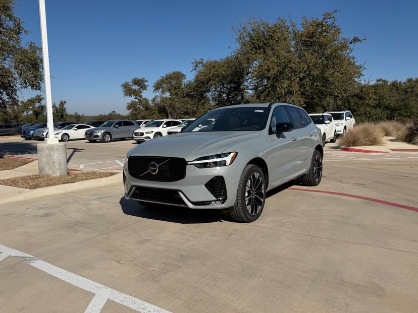 2026 Volvo XC60 - Image 1