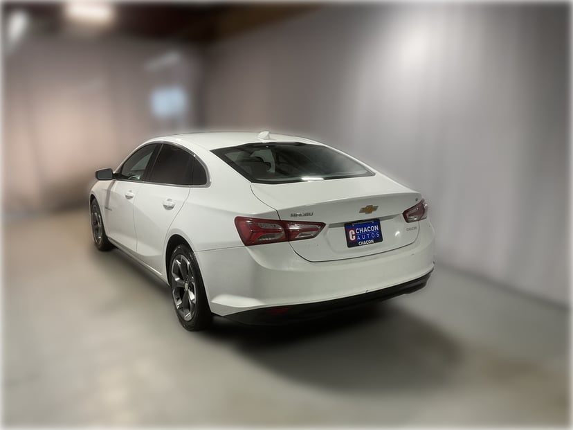 2022 Chevrolet Malibu - Image 2