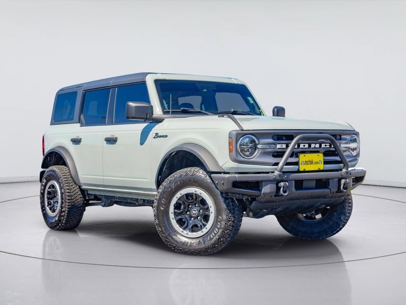2021 Ford Bronco - Image 1