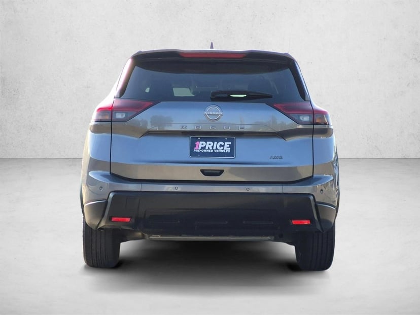 2025 Nissan Rogue - Image 3
