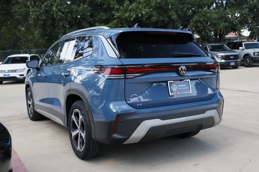 2025 Volkswagen Tiguan - Image 2