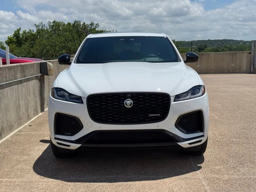 2025 Jaguar F-PACE - Image 3