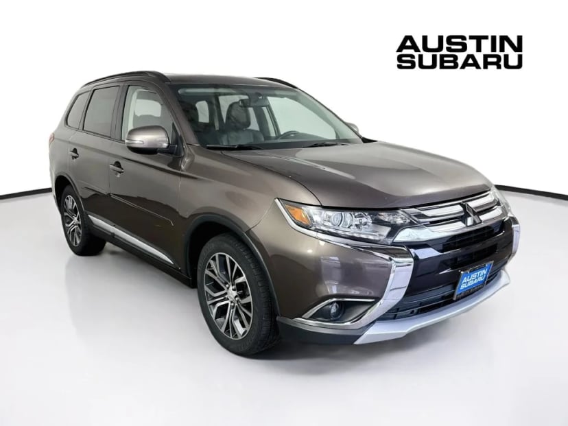 2016 Mitsubishi Outlander - Image 1