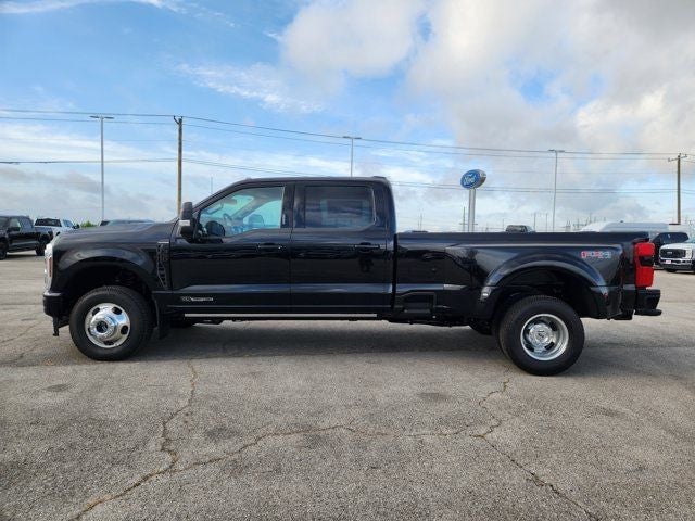 2026 Ford F-350 - Image 2