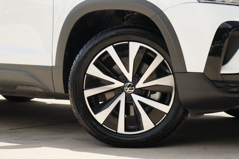 2023 Volkswagen Taos - Image 3