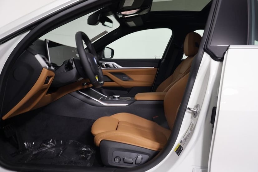 2026 BMW i4 - Image 3