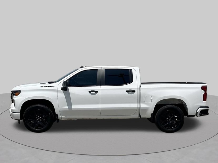 2026 Chevrolet Silverado 1500 - Image 3