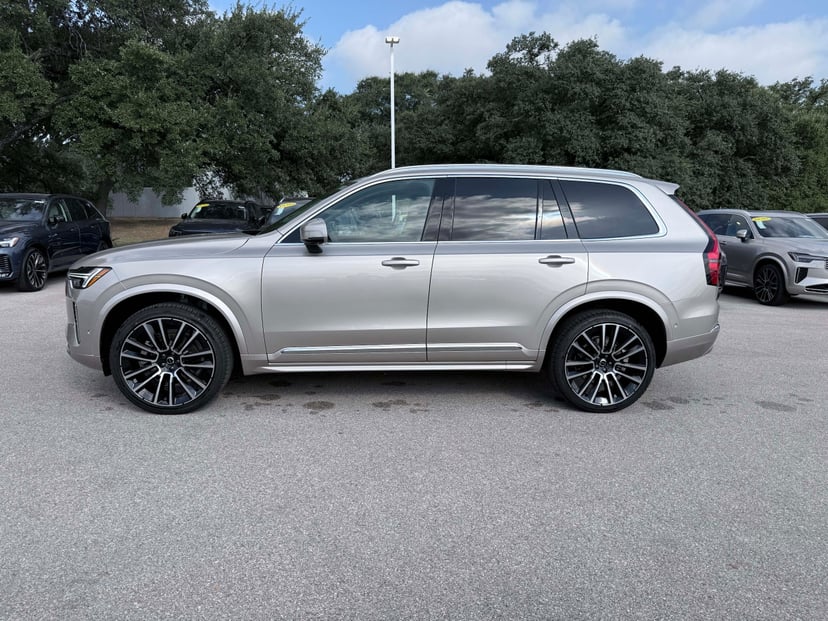 2026 Volvo XC90 - Image 2