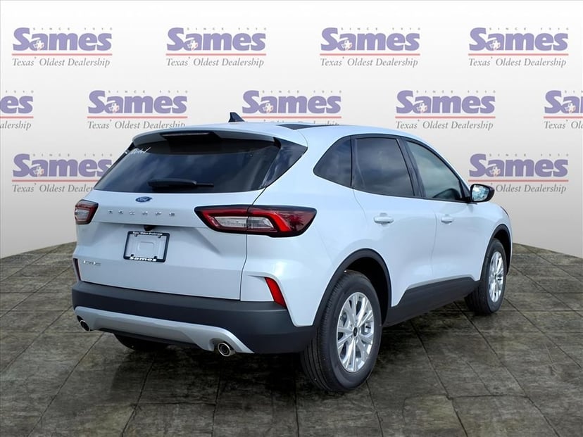 2026 Ford Escape - Image 3