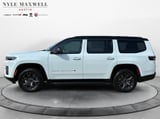 2026 Jeep Grand Wagoneer - Preview 13