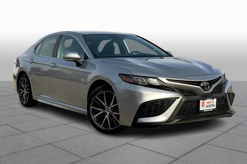 2022 Toyota Camry - Image 2