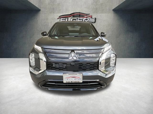 2026 Mitsubishi Outlander - Image 1