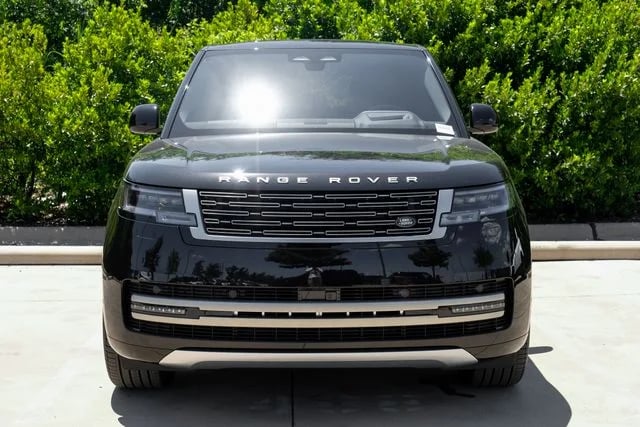 2026 Land Rover Range Rover - Image 3