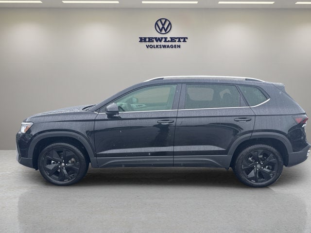 2026 Volkswagen Taos - Image 2