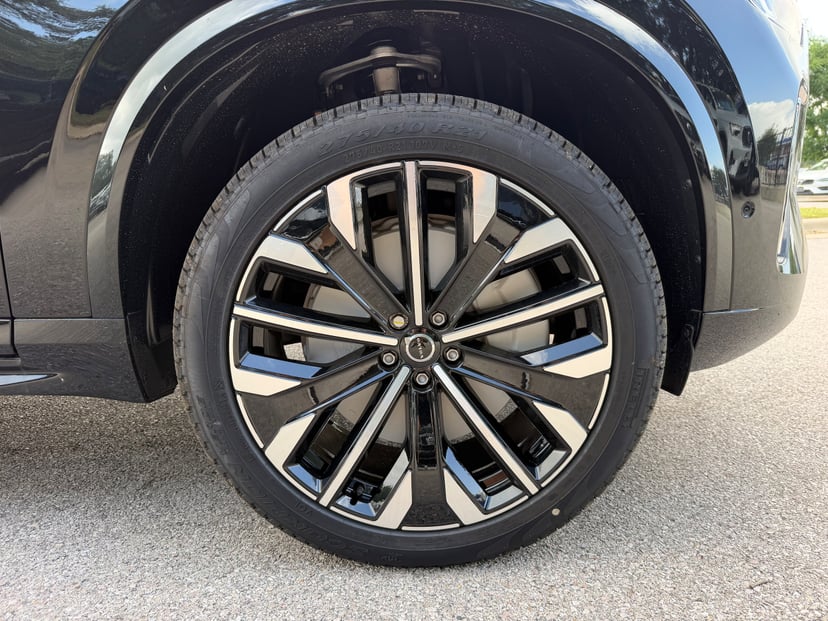 2026 Volvo XC90 - Image 3