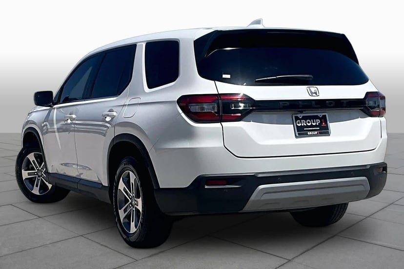 2024 Honda Pilot - Image 2