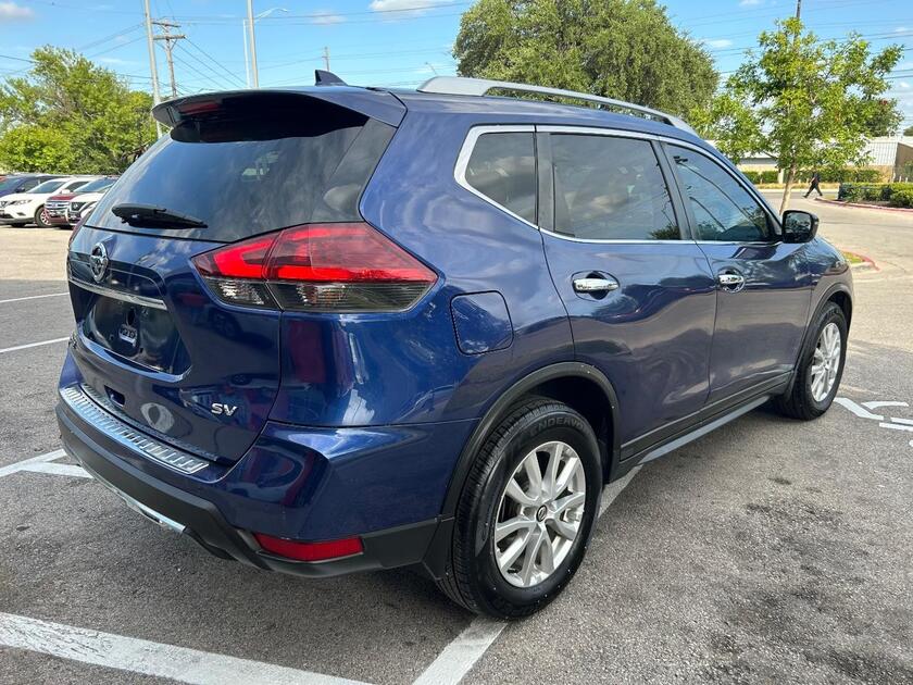 2018 Nissan Rogue - Image 3