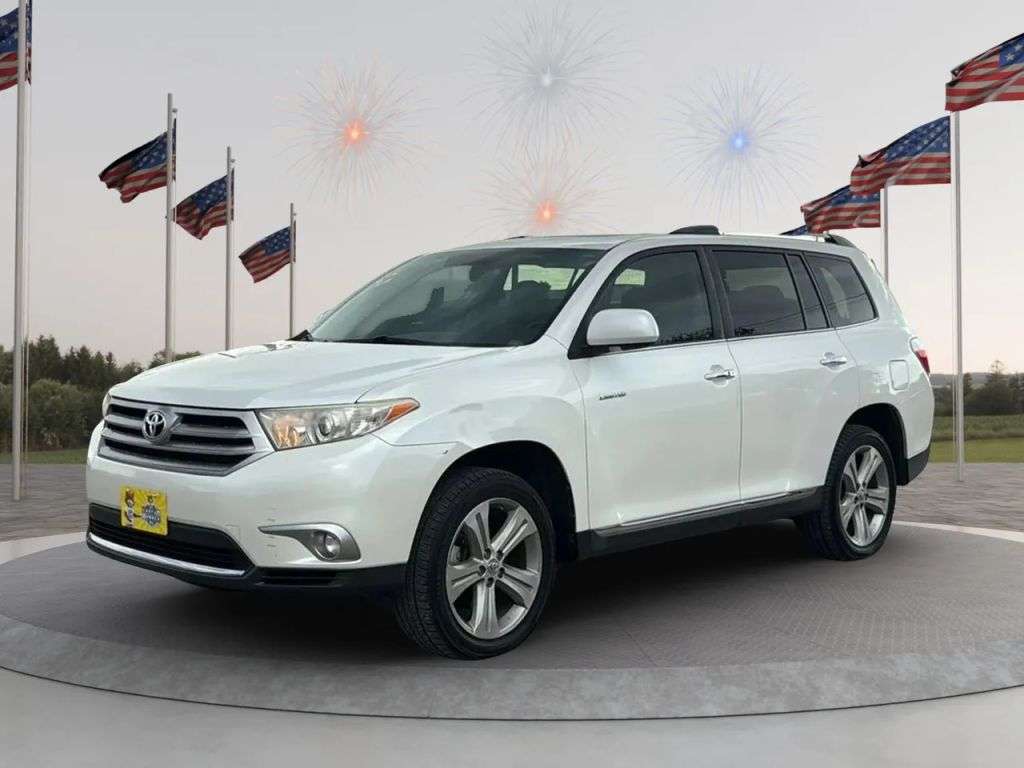 2012 Toyota Highlander - Image 1
