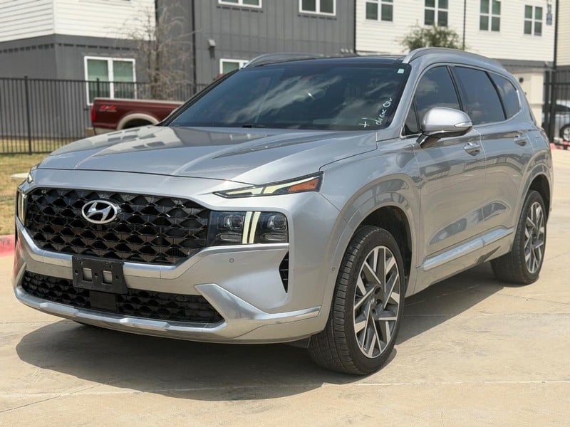 2023 Hyundai Santa Fe - Image 1