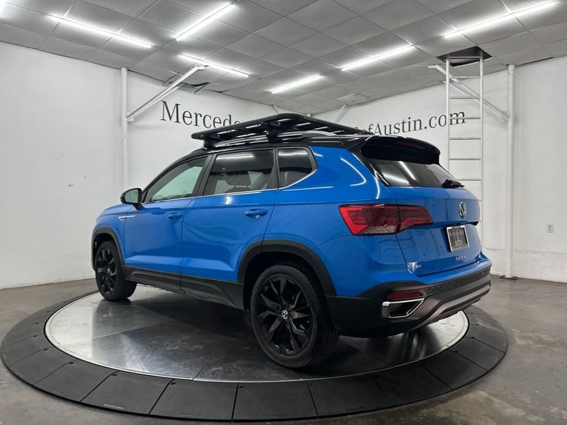 2023 Volkswagen Taos - Image 2