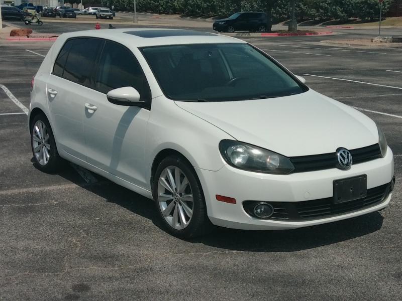 2013 Volkswagen Golf - Image 1