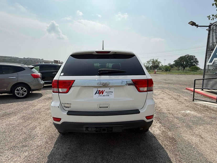 2012 Jeep Grand Cherokee - Image 2
