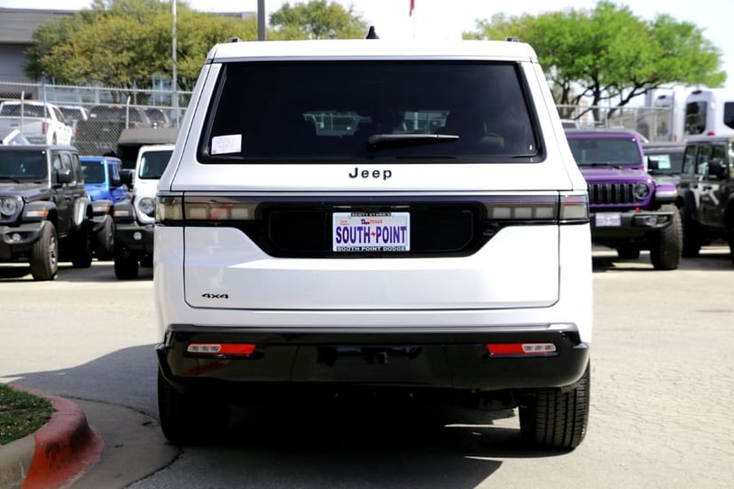 2026 Jeep Grand Wagoneer L - Image 3