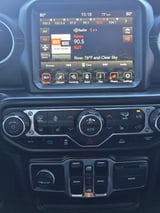 2022 Jeep Wrangler - Preview 11