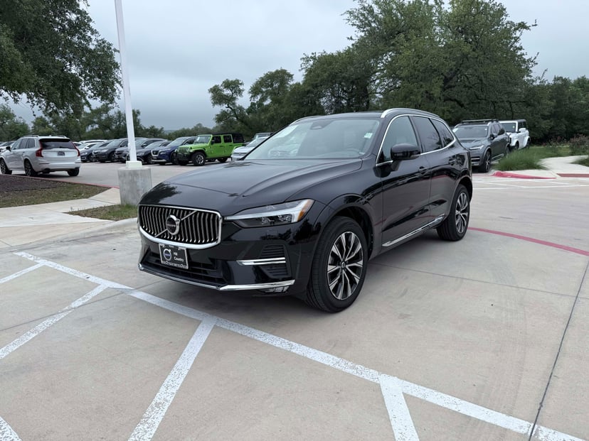 2023 Volvo XC60 - Image 1